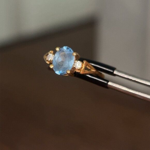 14K Gold Topaz Ring - Picture 5 of 10